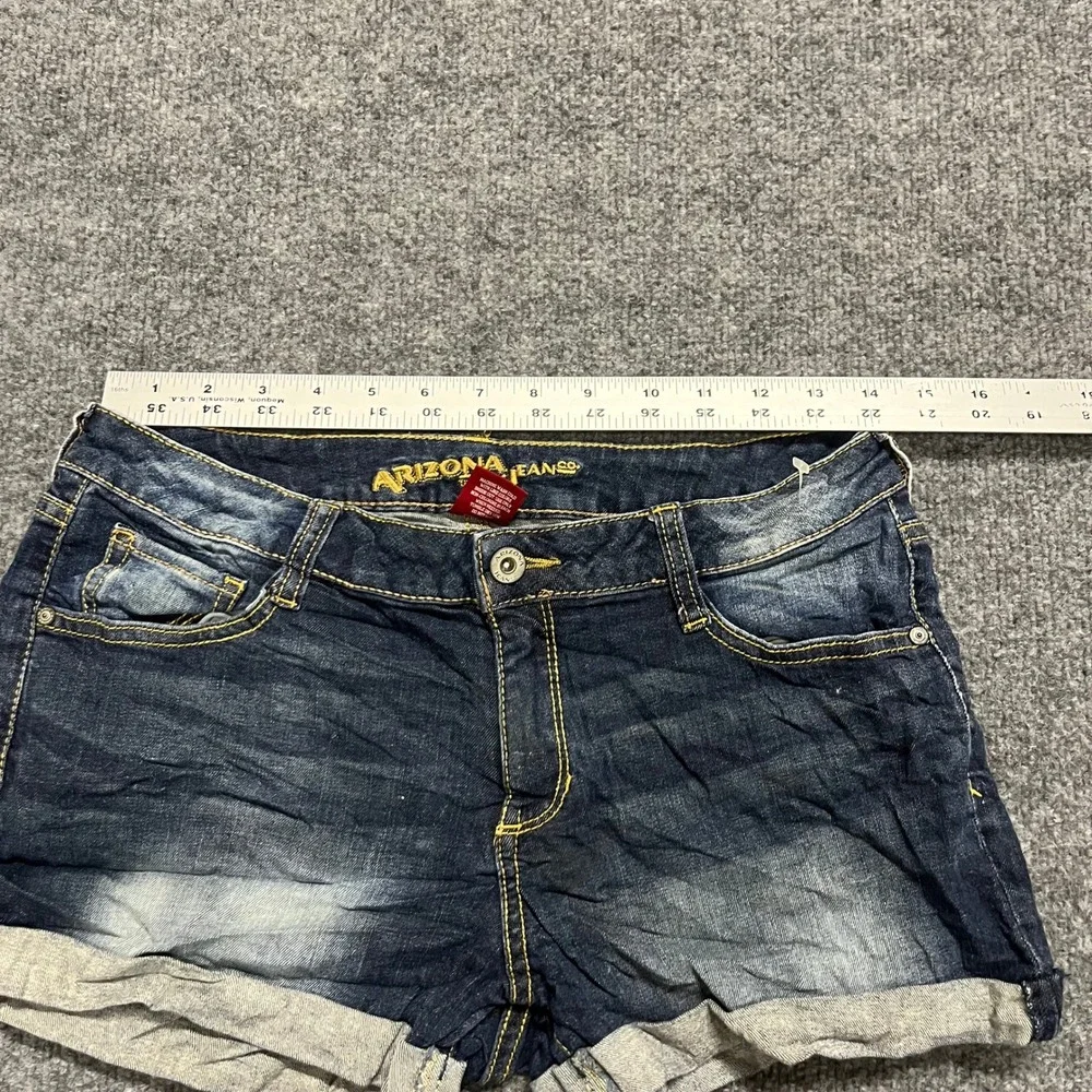 Arizona Shorts Womens Size 11 Dark Wash Denim Cuffed Low Rise Casual Denim